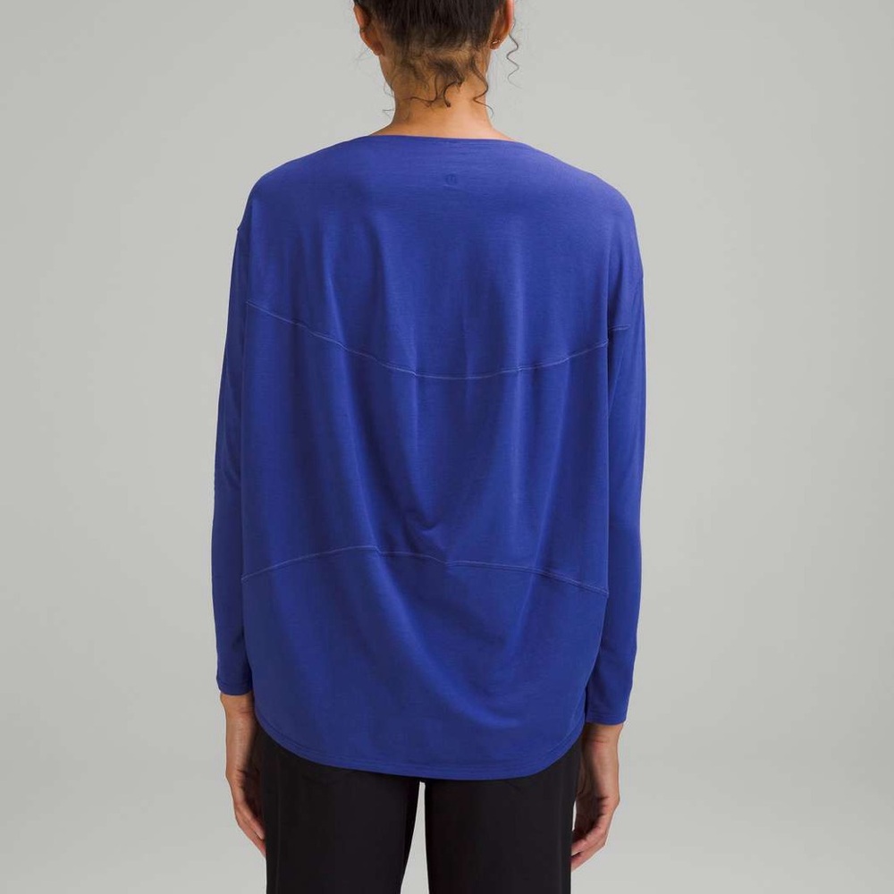 Lululemon Back in Action Long Sleeve Shirt
In Psychic blue - Picture 4 of 7